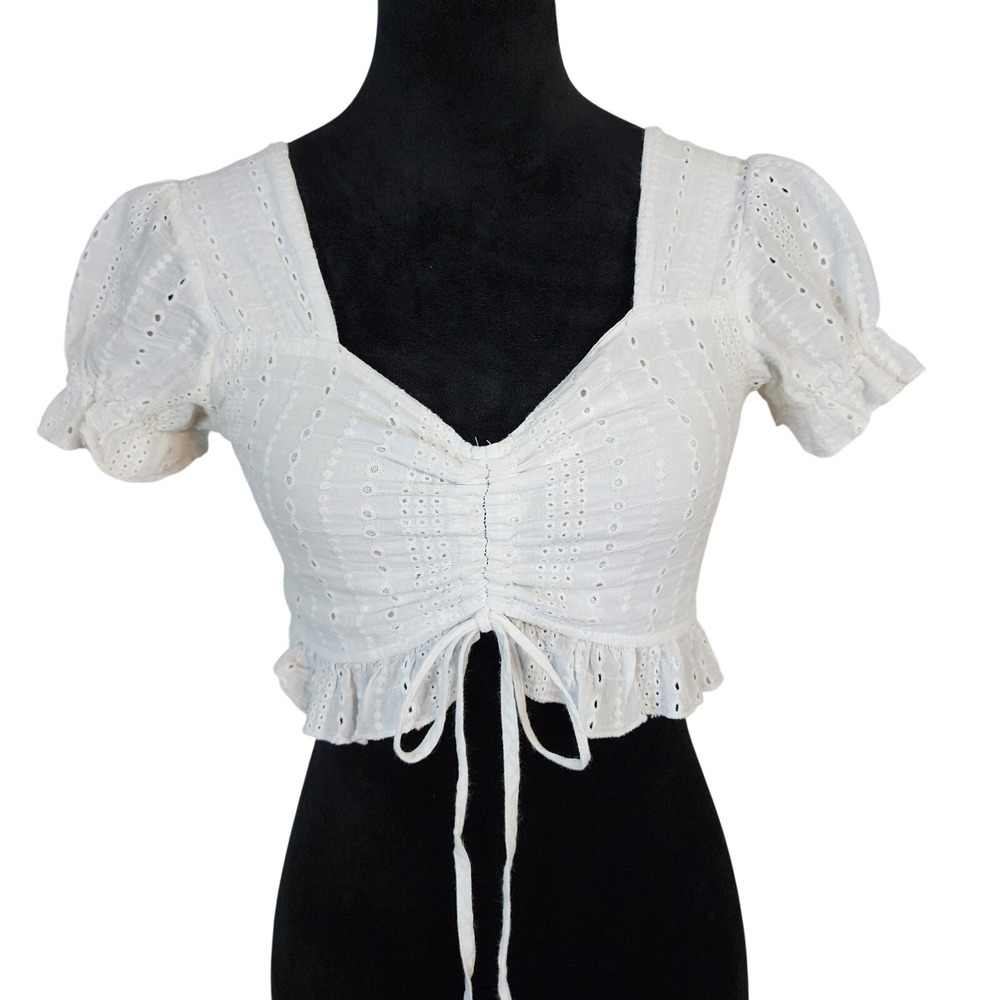 ROMWE Size 4 Delicate White Eyelet Puff Sleeve Ruched Peplum Crop Top Blouse EUC